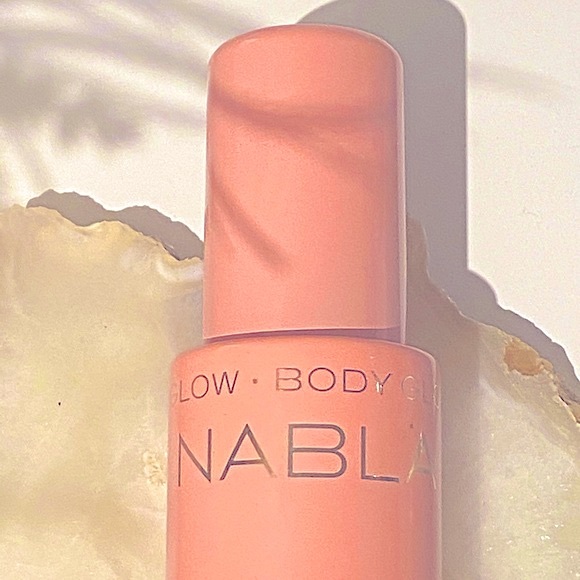 Nabla Body Glow Oil-Gel Body Highlighter - Picture 7 of 13